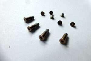 Kit de Vis Coque inférieure Or Rose Macbook Air 13’’ Fin 2018/Début 2019/Mi 2019/Début 2020/Fin 2020 M1 (A1932/A2179/A2337)